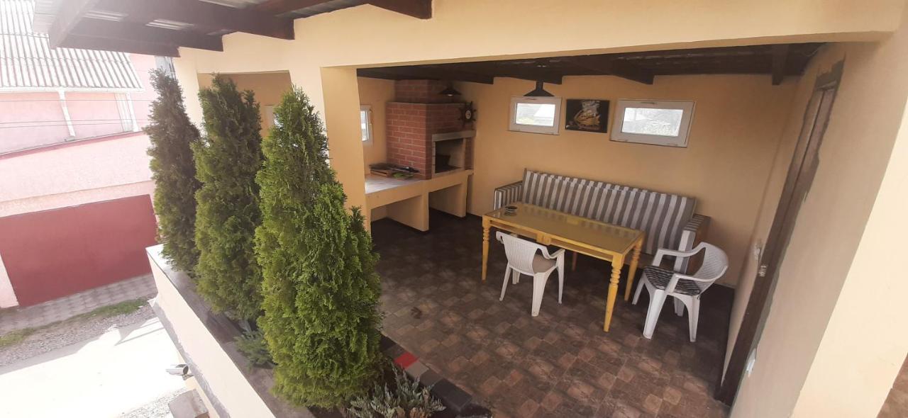 Апартаменты С Террасой И Гаражом Odessa Exterior foto